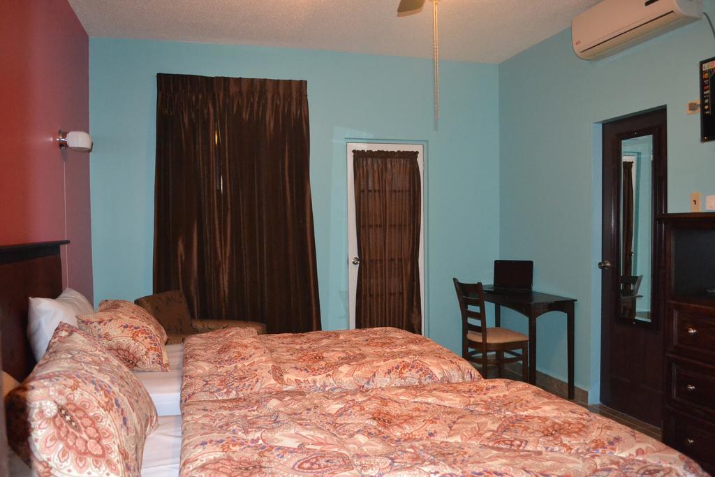 Montecristo Inn Piarco Luaran gambar